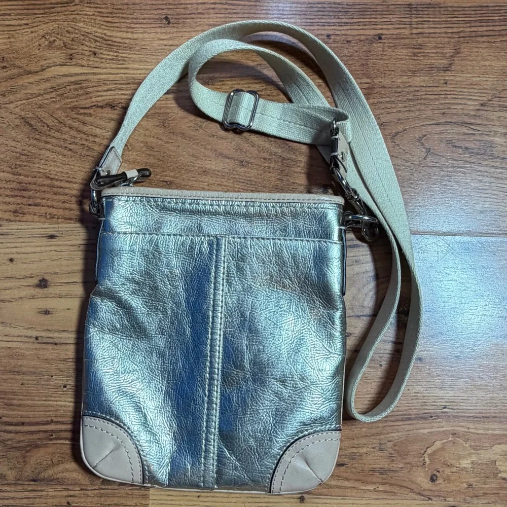 Coach Metallic Gold Leather Crossbody Bag Small Messenger Cream Strap Silver HW